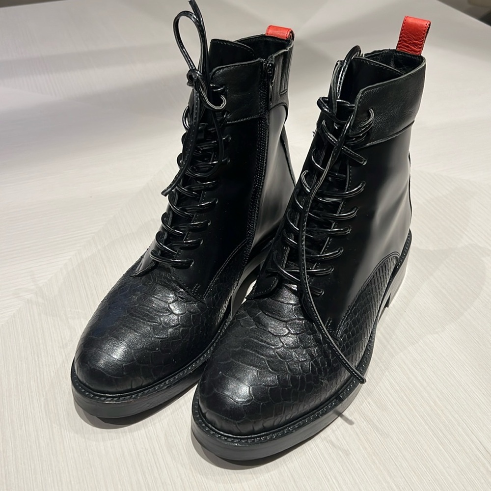 Jeffrey Campbell black crocodile boots 6.5